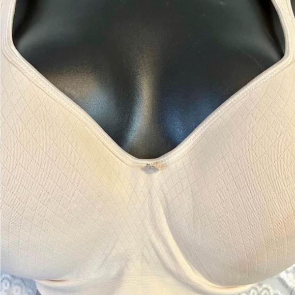 NWT Breezies Ivory, Underwire, Comfort Straps Bra 34C - Picture 2 of 10